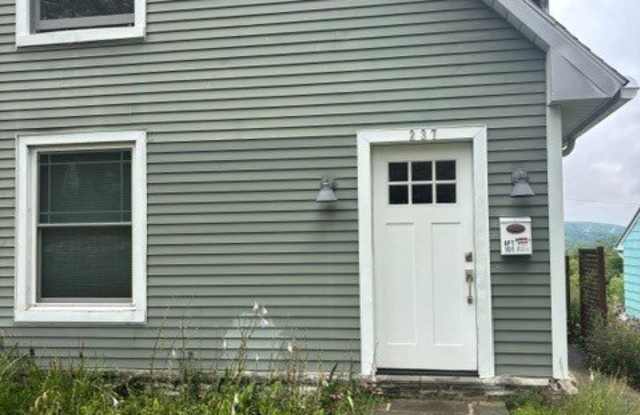 237 W 3rd Street