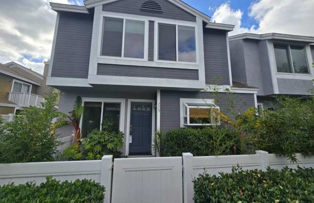 Morningside Terrance Community: 3 Bedroom 1.5 Bath Attached Townhouse
