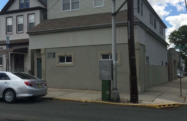 513 AVENUE A - 513 Avenue a, Bayonne, NJ 07002