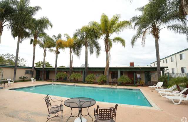 Foothill Courtyard