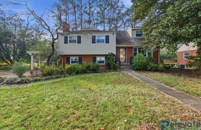 Photo of 8903 Freestone Ave