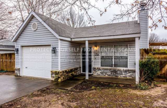 3195 W Woodfield, Fayetteville, AR 72704