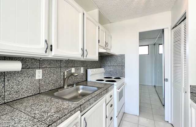 Photo of Spacious 1 BED/1 BATH/1 PARKING in the heart of WAIKIKI!! Includes lanai  washer/dryer INSIDE unit!