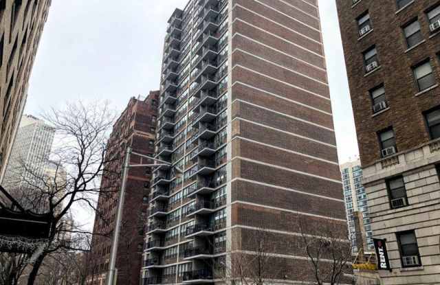 Photo of 2740 N Pine Grove