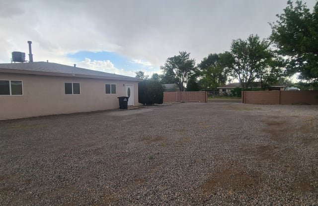 4920 Cerritos Avenue - 4920 Cerritos Avenue, Los Chaves, NM 87031