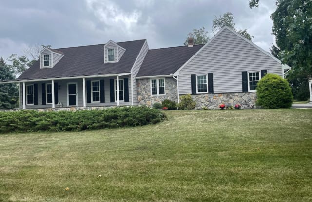 801 ORCHARD ROAD - 801 Orchard Road, Lancaster County, PA 17543