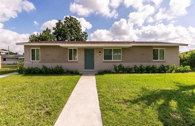 155 SW 17th Ter - 155 Southwest 17th Terrace, Homestead, FL 33030