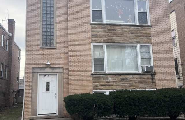 2417 W Bryn Mawr Avenue unit: G
