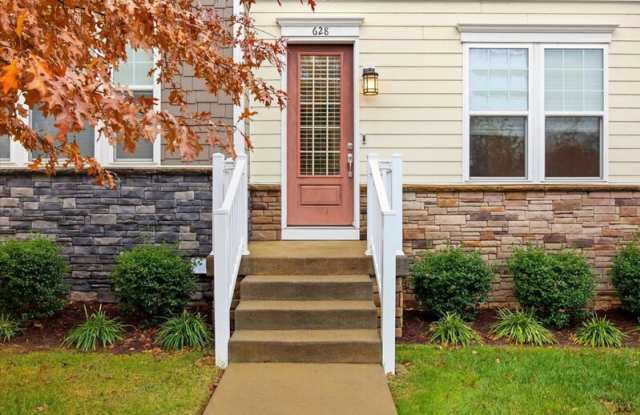 Photo of 628 Bushwood Alley