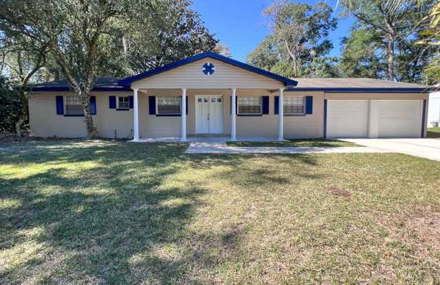 RECENTLY UPDATED 4/2 House with in Pine Estates - Available August