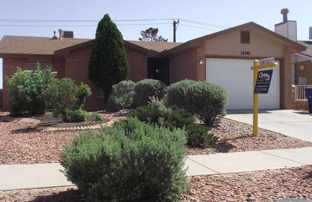 East El Paso 3 bed Refrig A/C!