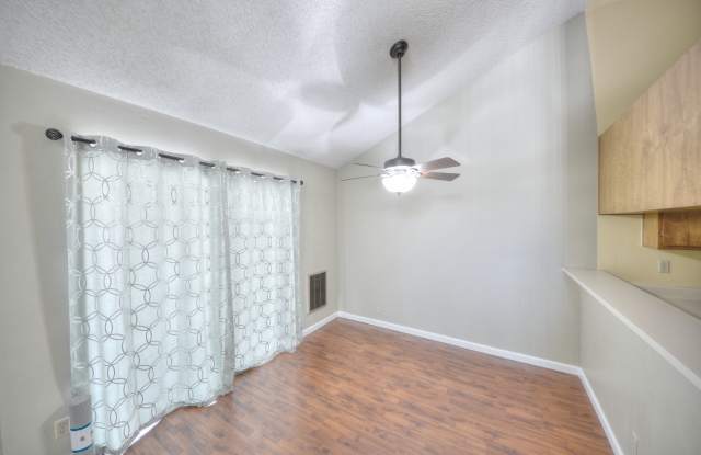 190 Sunwood Meadows Pl