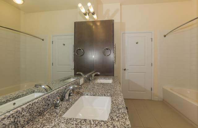 2/Bdrm 2/Bath - 1036sf - Waterfront