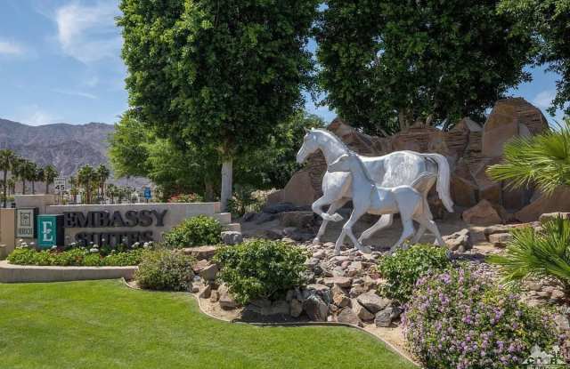 50700 Santa Rosa Plaza