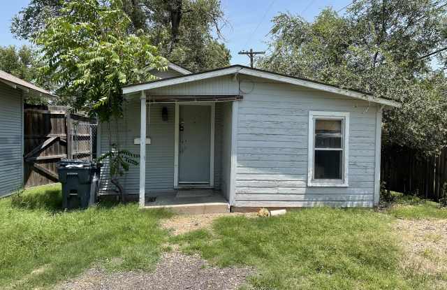 907 Sunset Terrace Rear