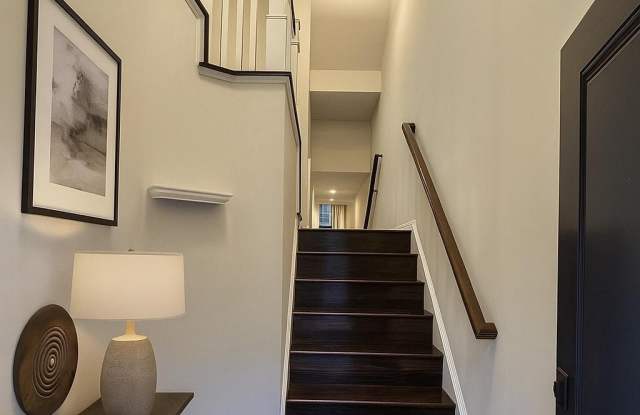 43220 THOROUGHFARE GAP Terrace