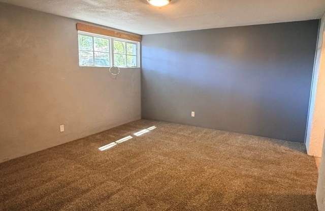 ASK ABOUT OUR MOVE IN SPECIAL!