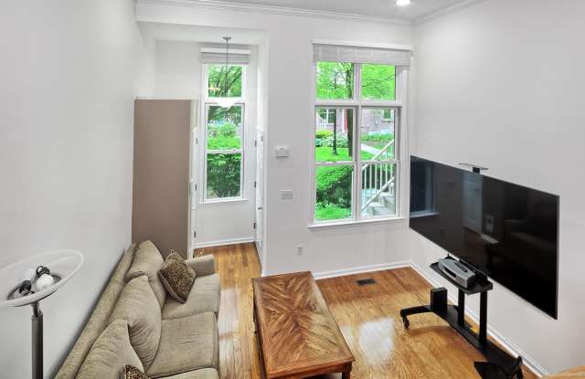 363 OSWEGO CT