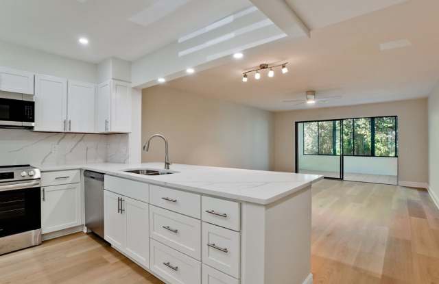 Charming 2BR Condo in Bradenton