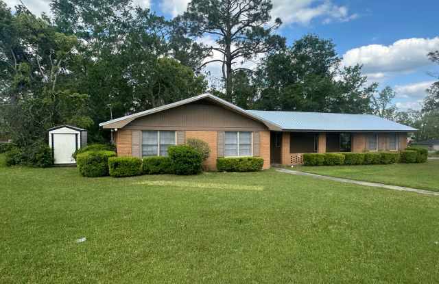 4 Bed/2 Bath House