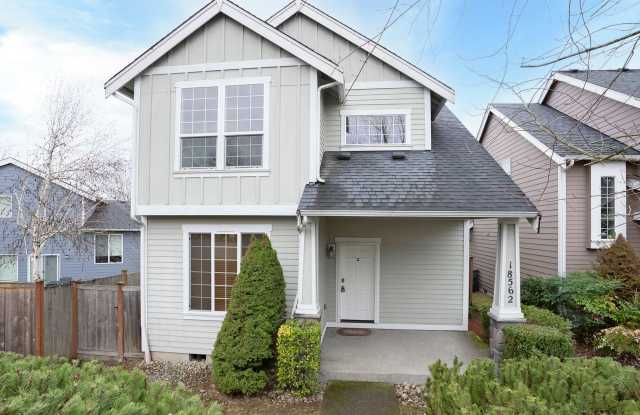 Modern 4 Bedroom, 2.5 Bath Home In Silver Creek w/AC