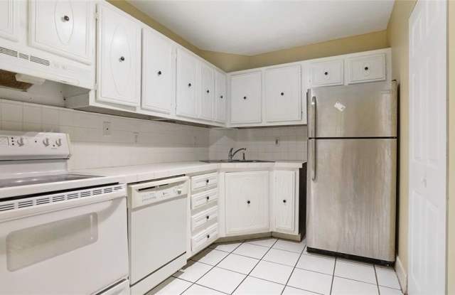 3123 OAKLAND SHORES DR