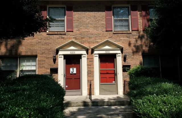 4722 Old Lantern Way