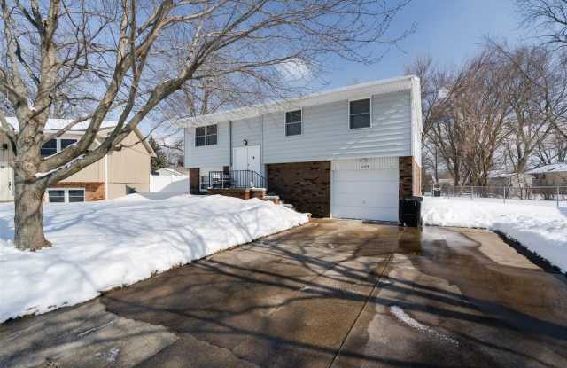 Photo of 604 High Point Road Home