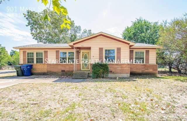 901 Mary St