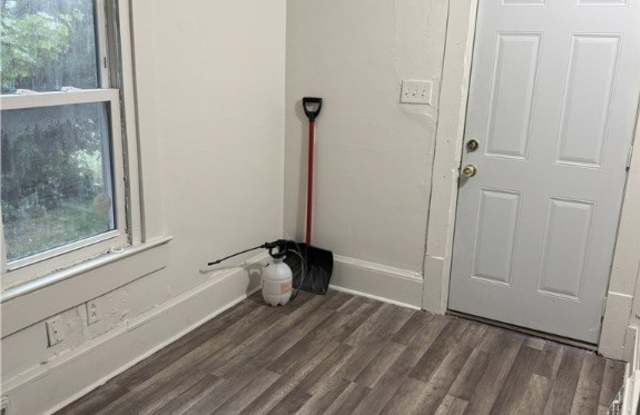 832 E Buchtel Avenue