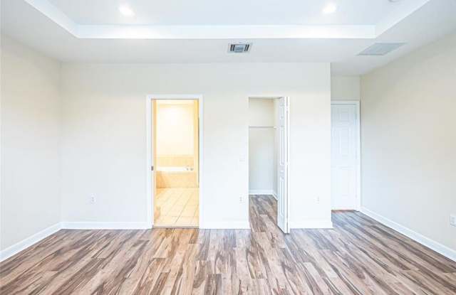 6094 Live Oak Court