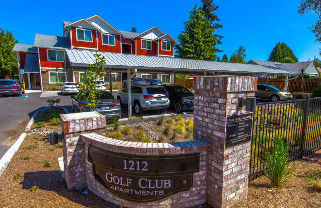 Photo of 1212 Golf Club Road Southeast