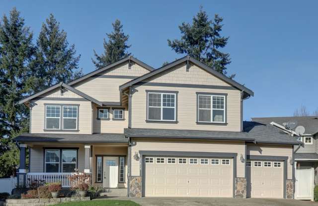 Well Maintained House Tucked Away on Dead-End Street Available!