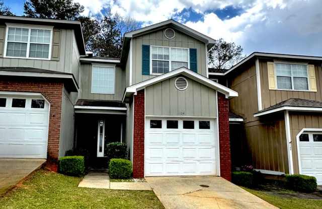 104 Pineridge Drive, Enterprise, AL