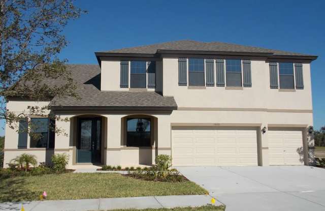 Spacious 5BR/4BA Home with Pool in Riverview