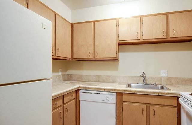 Country Club Gardens