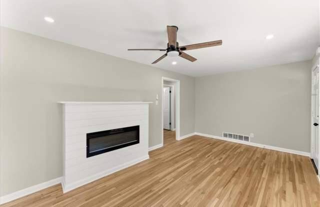 3524 Brookfield Lane