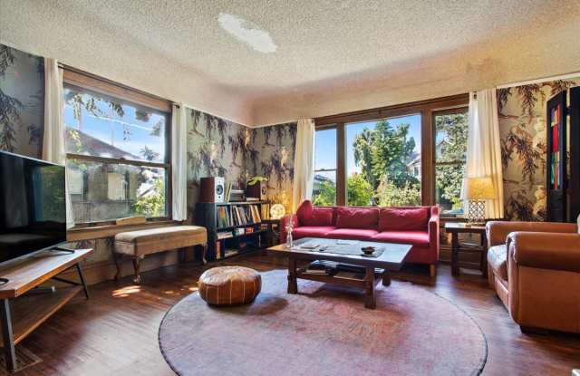 215 North Avenue 56 - 10