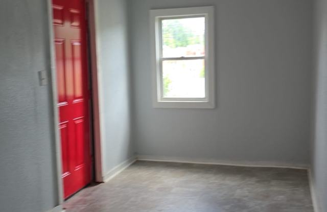 669 South 35th Street