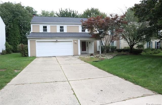 5548 S PICCADILLY - 5548 South Piccadilly Circle, Oakland County, MI 48322