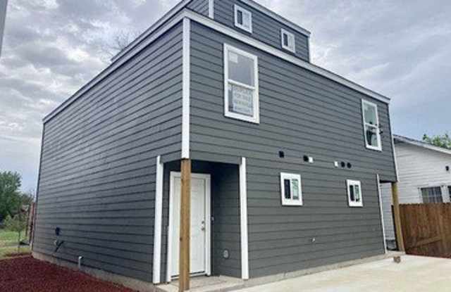 Photo of 139 Huntington