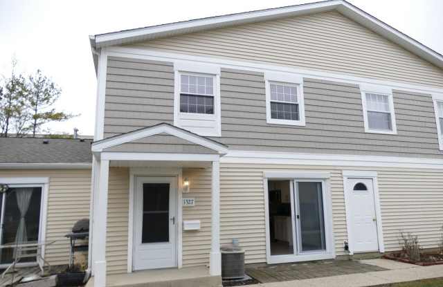 1327 Wye Court