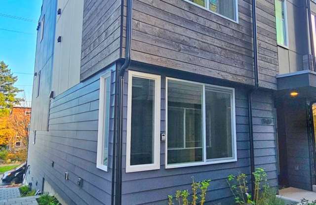 Brand New 2 Bed 2 Bath Townhome in North Beacon Hill, Seattle.