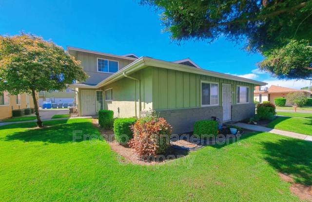 496 W. Alamos Ave.