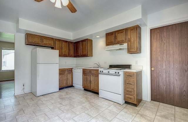 2501 Leeper - B