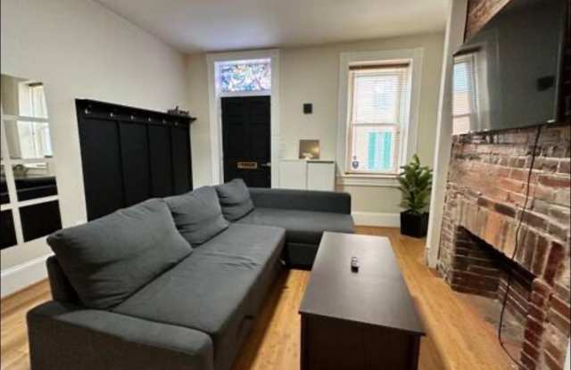 2112 CAMBRIDGE Street