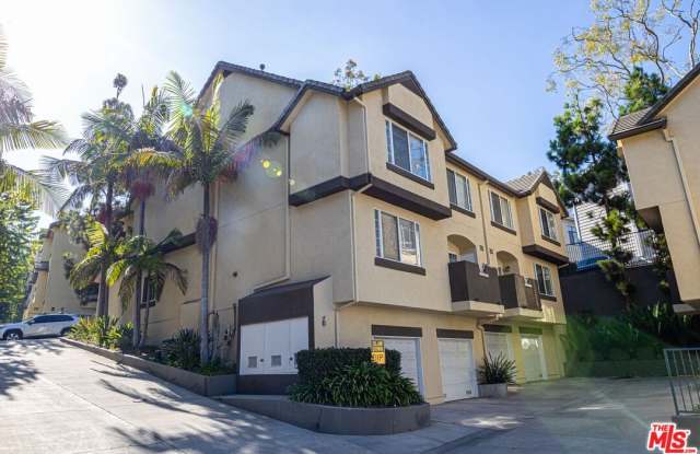 4600 Don Lorenzo Dr unit: 4