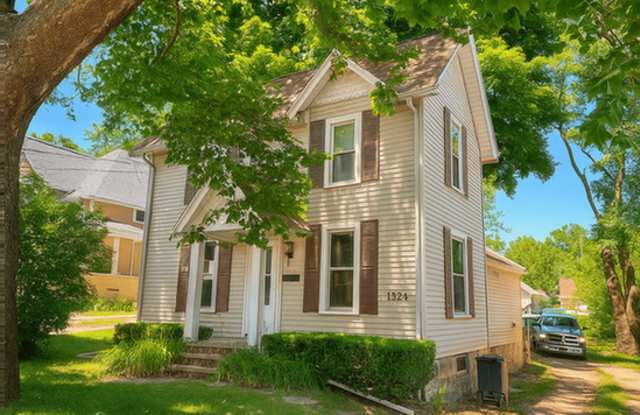 Photo of 1324 E Ganson St