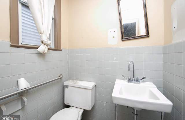 Photo of 12-14 S BROADWAY