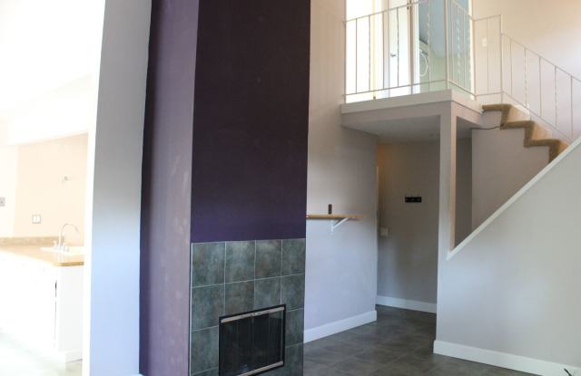 2 Bed/ 1.5 Bath Condo with 2 car Garage